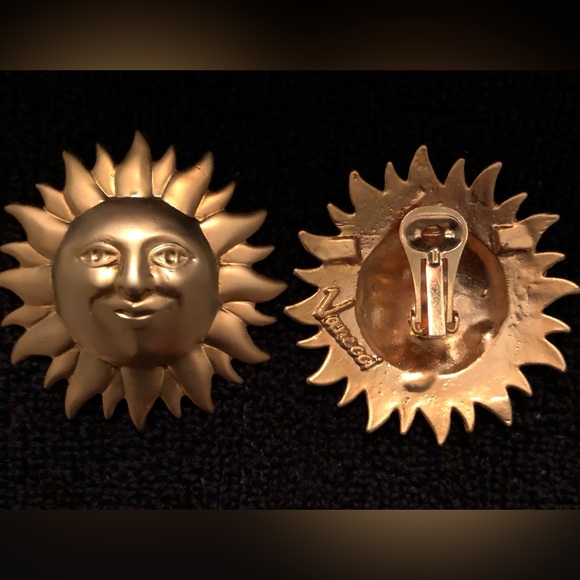 Vintage Signed Vanecci Gold Toned Sun Earrings - Picture 2 of 4